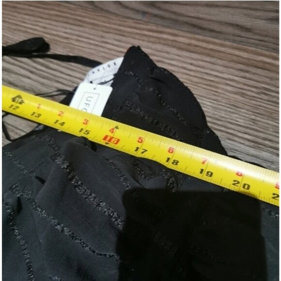 Uforia Muse Black Lace Trim V-Neck Blouse Women's Size Medium M - Picture 12 of 15